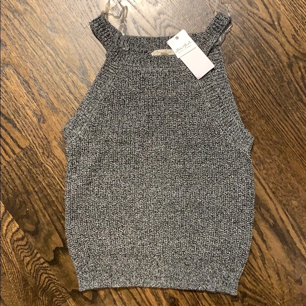 Black/white knit sleeveless top